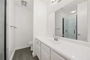 806 W 24th St, Austin, TX 78705 - Photo 15