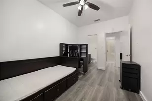 806 W 24th St, Austin, TX 78705 - Photo 19