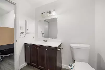 806 W 24th Street #213, Austin, TX 78705 - Photo 17