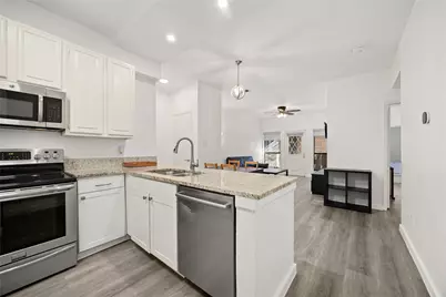 806 W 24th Street #213, Austin, TX 78705 - Photo 7