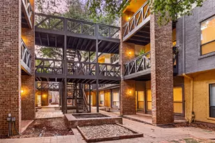 806 W 24th St, Austin, TX 78705 - Photo 25