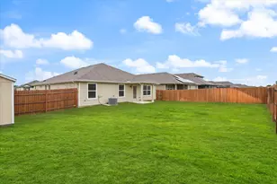 333 Pedernales Ln, Hutto, TX 78634 - Photo 27