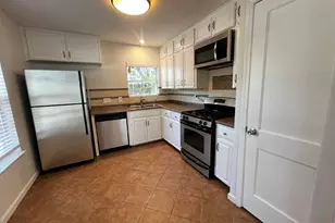 2006 Hamilton Ave, Austin, TX 78702 - Photo 3