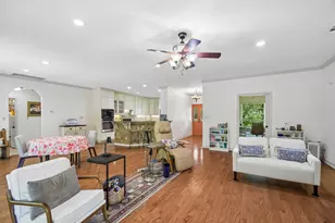 307 W 4th St, Elgin, TX 78621 - Photo 7