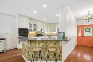 307 W 4th St, Elgin, TX 78621 - Photo 11