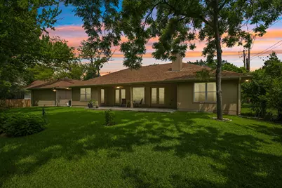307 W 4th Street, Elgin, TX 78621 - Photo 37