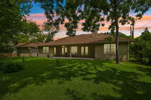 307 W 4th St, Elgin, TX 78621 - Photo 37