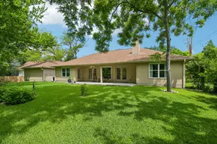307 W 4th St, Elgin, TX 78621 - Photo 35