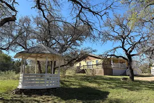 23709 NE Circle Dr, Marble Falls, TX 78654 - Photo 7