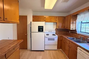 23709 NE Circle Dr, Marble Falls, TX 78654 - Photo 13