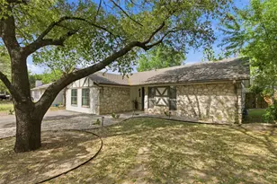 704 Buckingham Pl, Austin, TX 78745 - Photo 3