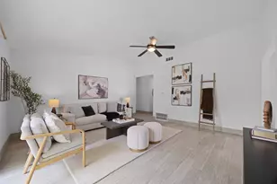 704 Buckingham Pl, Austin, TX 78745 - Photo 7