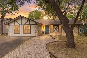 704 Buckingham Pl, Austin, TX 78745 - Photo 1