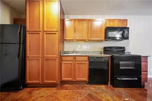 301 W 38th St, Austin, TX 78705 - Photo 3