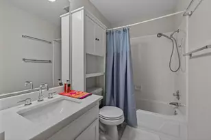 8910 Spicebrush Dr, Austin, TX 78759 - Photo 25