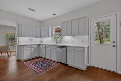 8910 Spicebrush Drive, Austin, TX 78759 - Photo 17