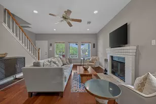 8910 Spicebrush Dr, Austin, TX 78759 - Photo 9