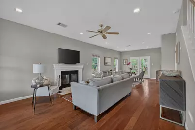 8910 Spicebrush Drive, Austin, TX 78759 - Photo 7
