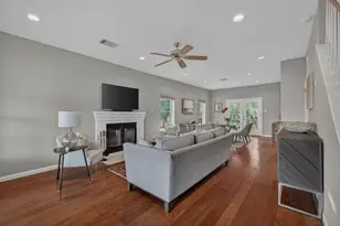 8910 Spicebrush Dr, Austin, TX 78759 - Photo 7