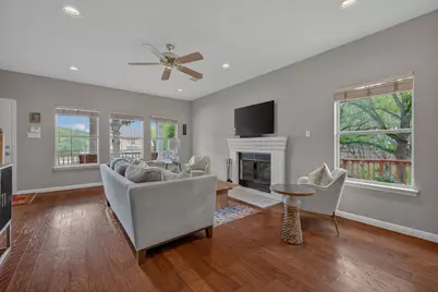 8910 Spicebrush Drive, Austin, TX 78759 - Photo 9