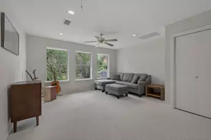 8910 Spicebrush Dr, Austin, TX 78759 - Photo 15