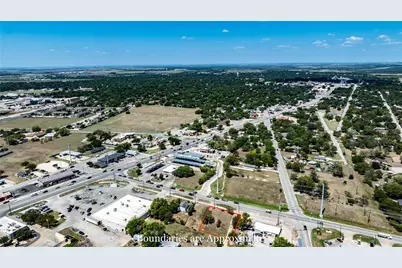 300 Blackjack Street, Lockhart, TX 78644 - Photo 1