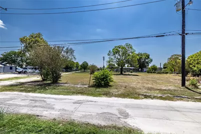 300 Blackjack Street, Lockhart, TX 78644 - Photo 7