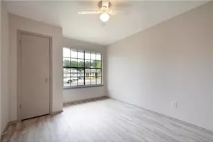 12921 Covington Trail, Austin, TX 78727 - Photo 19