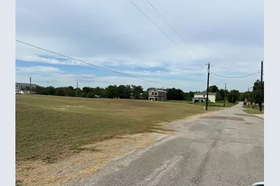 213 4th Street, Rockdale, TX 76567 - Photo 3
