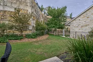 105 Beneteau Dr, Austin, TX 78738 - Photo 19