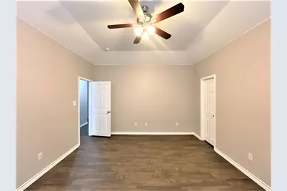 1309 Laurel Glen Boulevard, Leander, TX 78641 - Photo 9