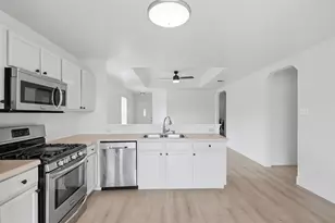 164 Opal Lake Dr, Kyle, TX 78640 - Photo 9