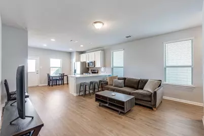 204 Kellys Heroes Way, Jarrell, TX 76537 - Photo 5