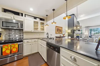 8306 Puerta Vista, Austin, TX 78759 - Photo 3