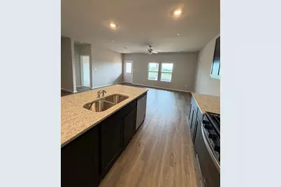 25533 Flora Bella Lane, Elgin, TX 78621 - Photo 5