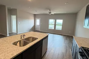 25533 Flora Bella Ln, Elgin, TX 78621 - Photo 5