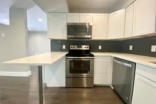 935 La Posada Dr, Austin, TX 78752 - Photo 3