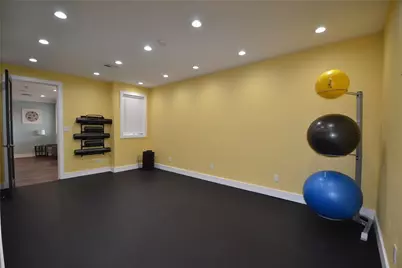 935 La Posada Drive #141, Austin, TX 78752 - Photo 17