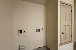 6912 Meador Ave, Austin, TX 78752 - Photo 11