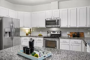 12170 Abbey Glen Ln, Austin, TX 78753 - Photo 7