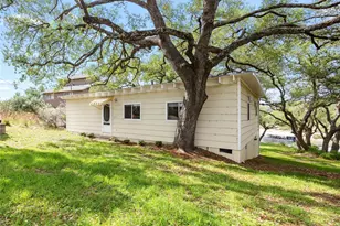 1131 Edgewater Dr, Spicewood, TX 78669 - Photo 1