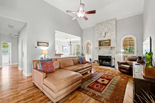 11 Elmwood Cir, Wimberley, TX 78676 - Photo 9