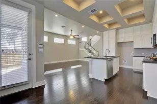 900 Banyon St, Austin, TX 78757 - Photo 9
