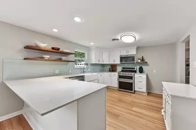 406 E 2nd Street, Georgetown, TX 78626 - Photo 3