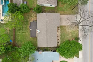 406 E 2nd St, Georgetown, TX 78626 - Photo 23