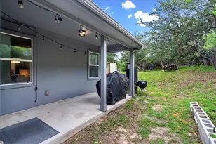 10304 Twin Lake Cir, Dripping Springs, TX 78620 - Photo 23