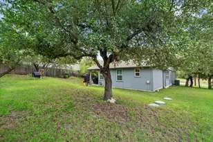 10304 Twin Lake Cir, Dripping Springs, TX 78620 - Photo 33