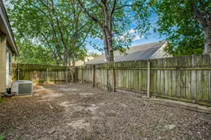 8811 Clearbrook Trail, Austin, TX 78729 - Photo 37