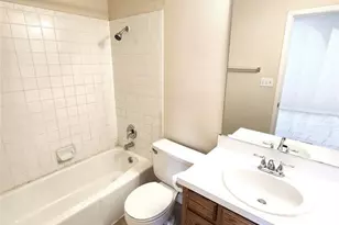 8811 Clearbrook Trail, Austin, TX 78729 - Photo 13