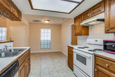 8811 Clearbrook Trail, Austin, TX 78729 - Photo 25